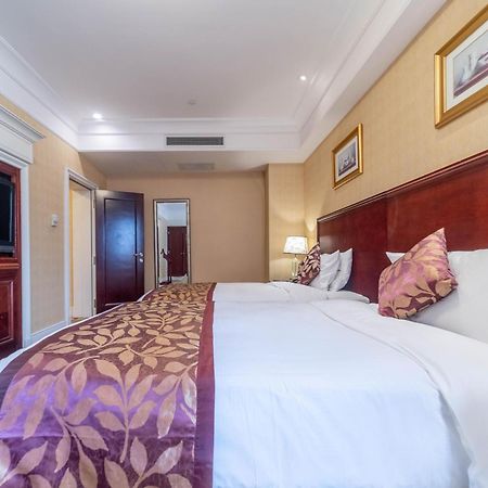 Ramada Yichang Hotel Εξωτερικό φωτογραφία