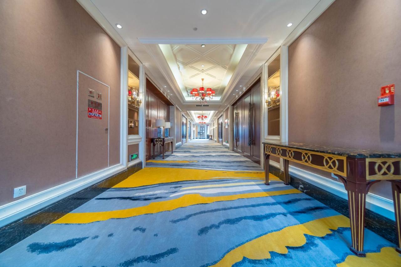 Ramada Yichang Hotel Εξωτερικό φωτογραφία