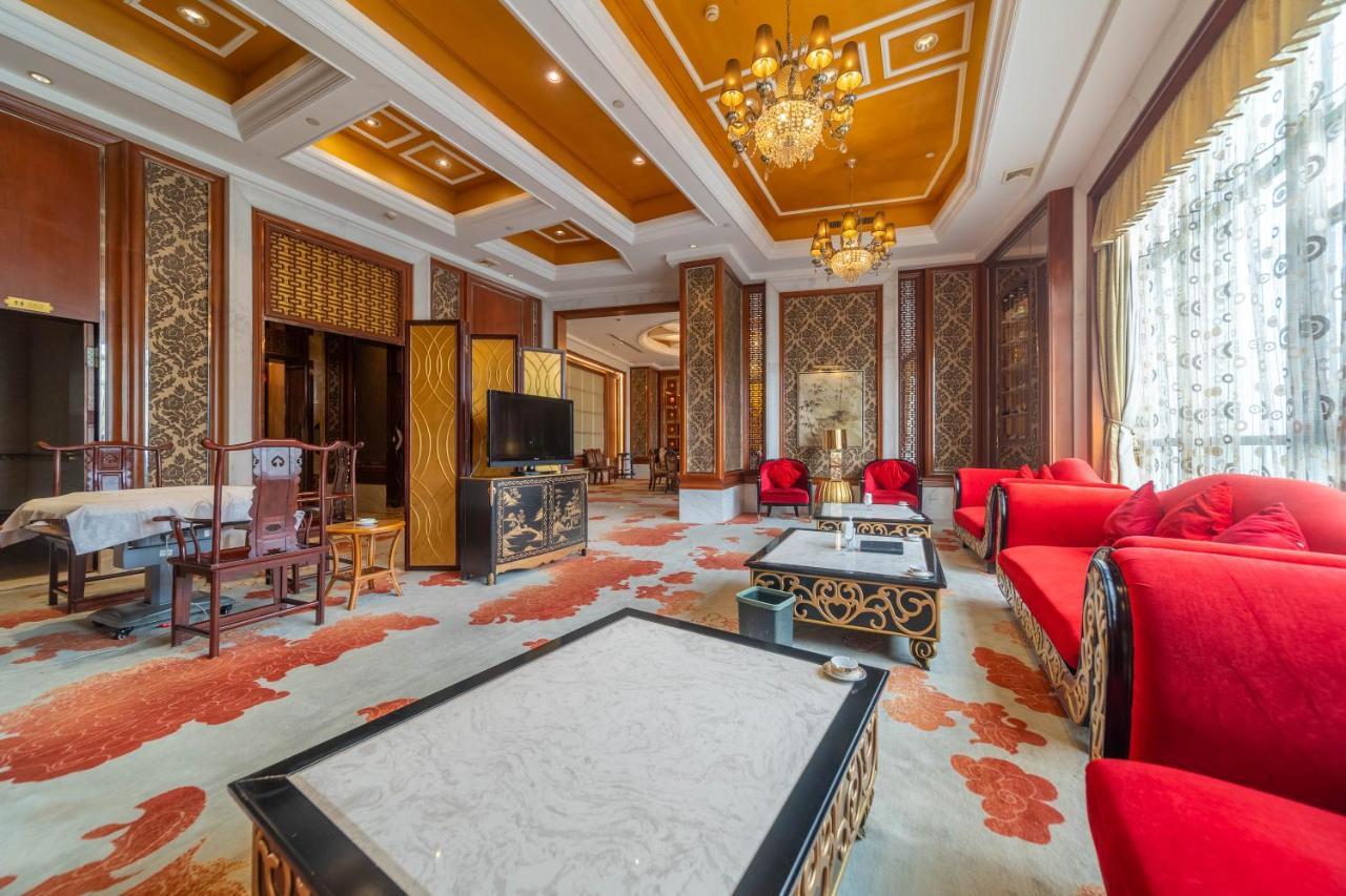 Ramada Yichang Hotel Εξωτερικό φωτογραφία