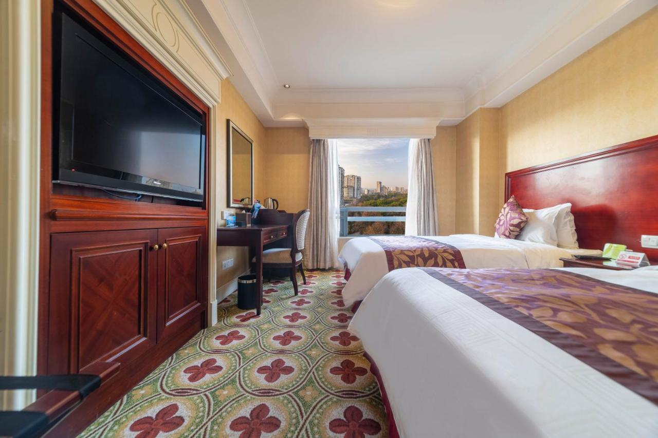 Ramada Yichang Hotel Εξωτερικό φωτογραφία