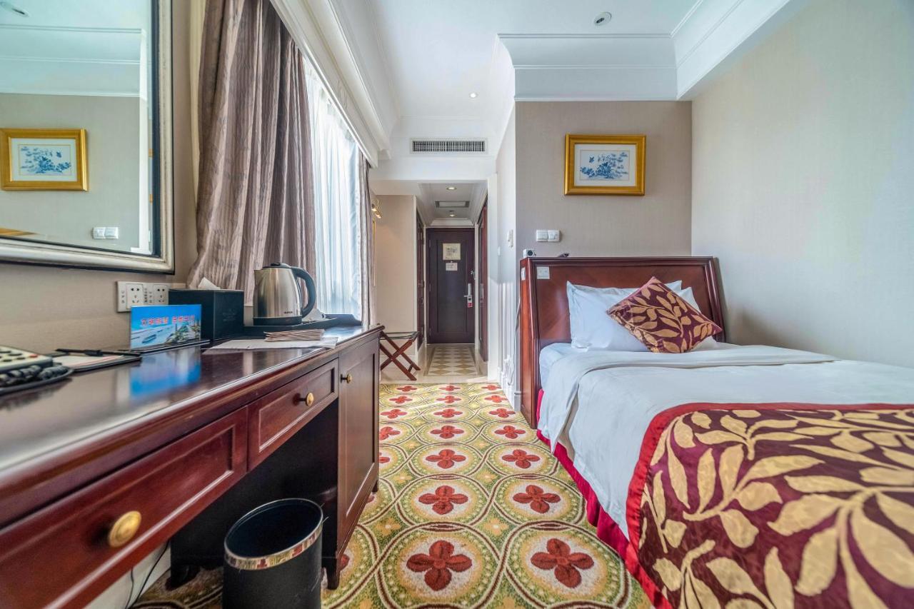 Ramada Yichang Hotel Εξωτερικό φωτογραφία