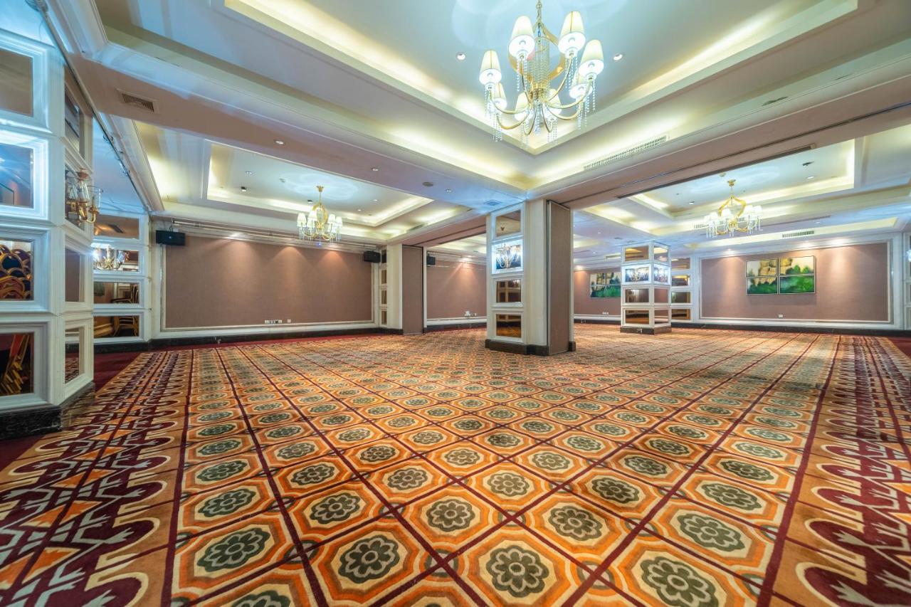 Ramada Yichang Hotel Εξωτερικό φωτογραφία