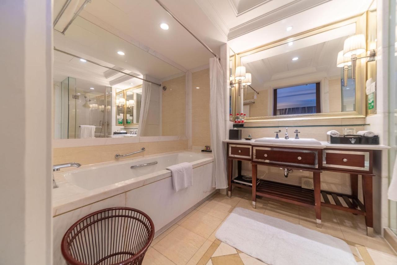 Ramada Yichang Hotel Εξωτερικό φωτογραφία