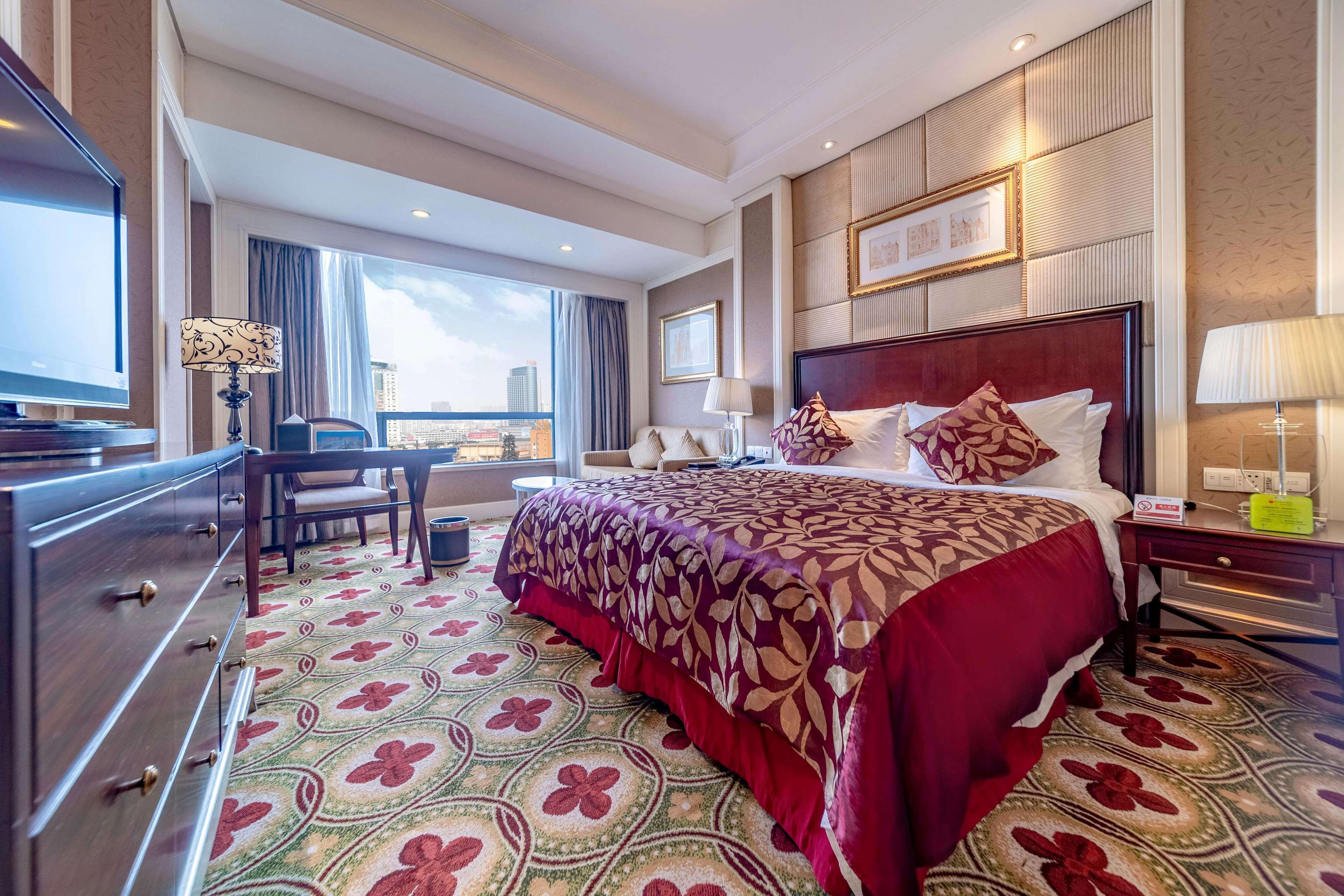 Ramada Yichang Hotel Εξωτερικό φωτογραφία