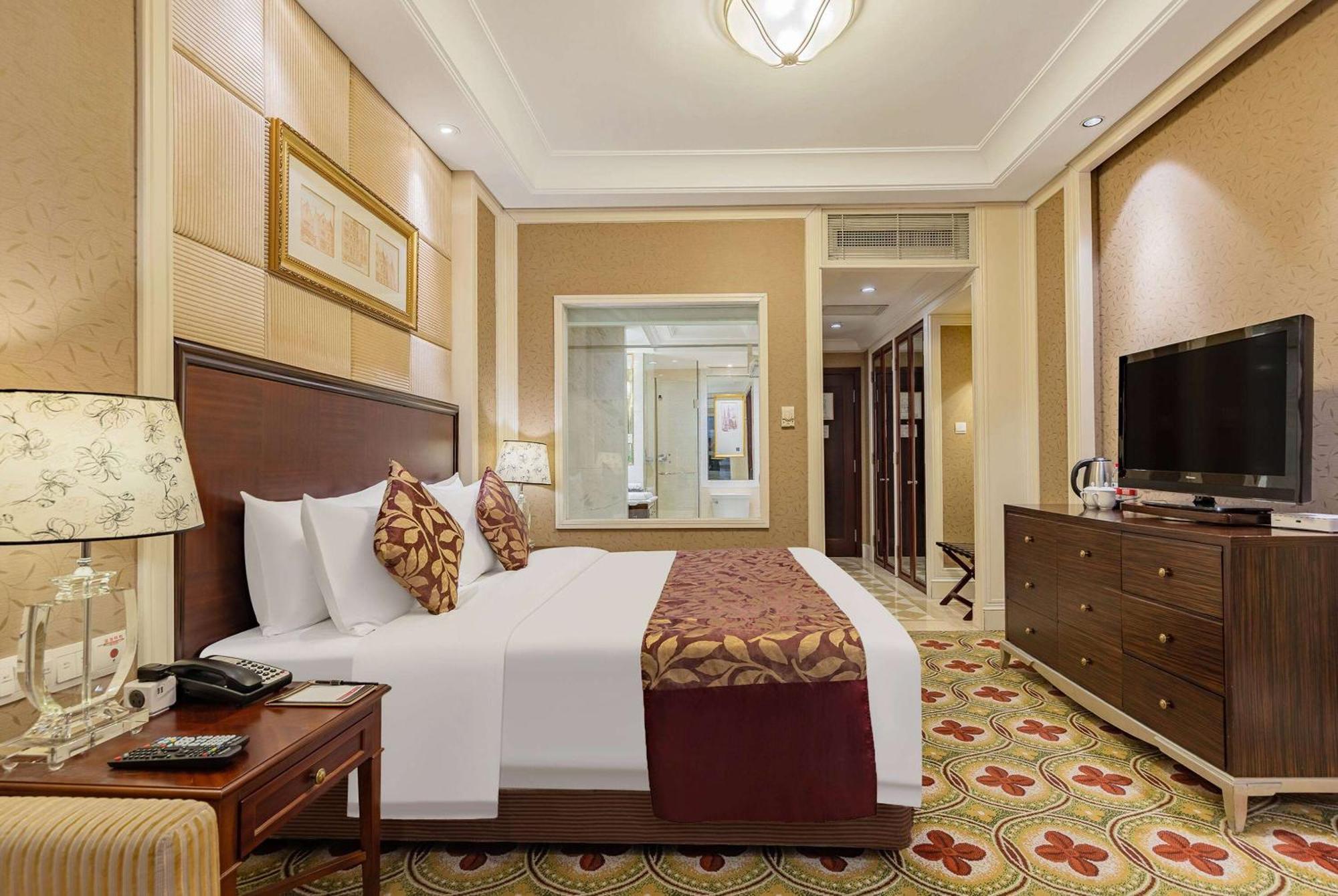 Ramada Yichang Hotel Εξωτερικό φωτογραφία