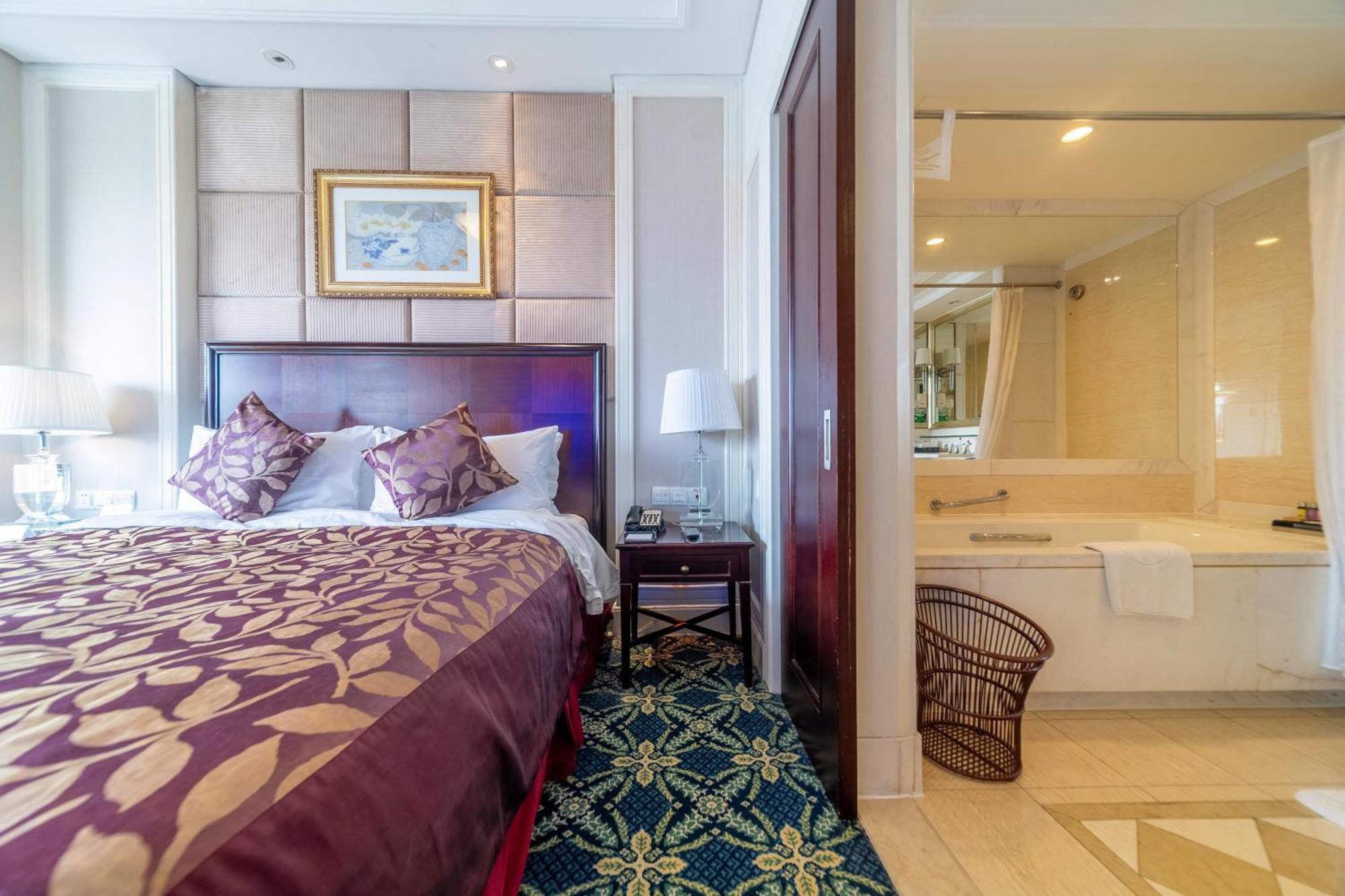 Ramada Yichang Hotel Εξωτερικό φωτογραφία